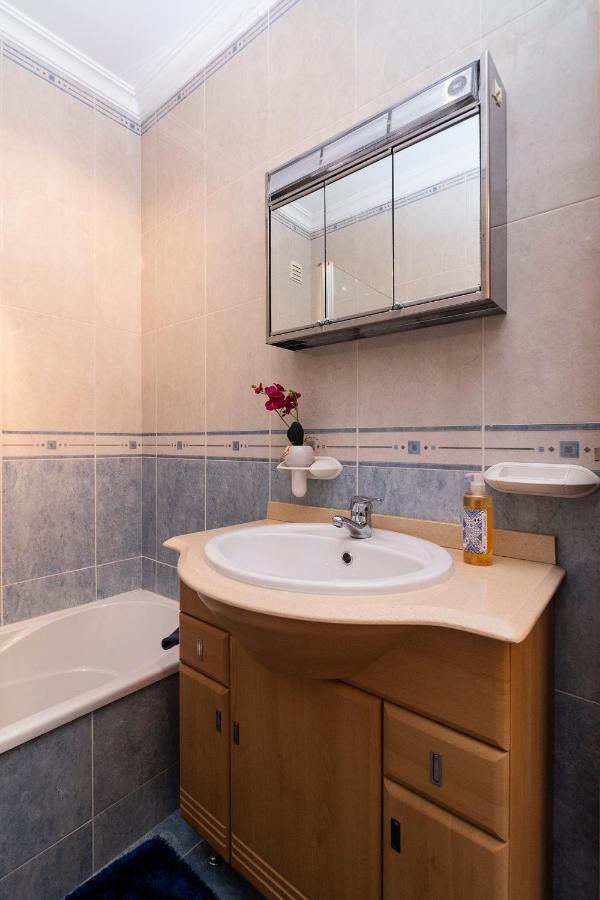 Gonzalo'S Guest Apartments - Nazare 1Br Sea View Екстериор снимка